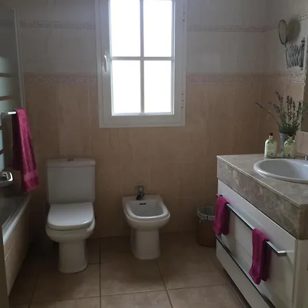 Casa Paraiso Mit Ueberdachter Terrasse 度假居